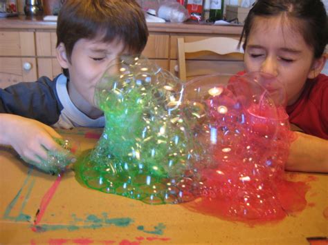 Diverses façons de jouer avec des bulles